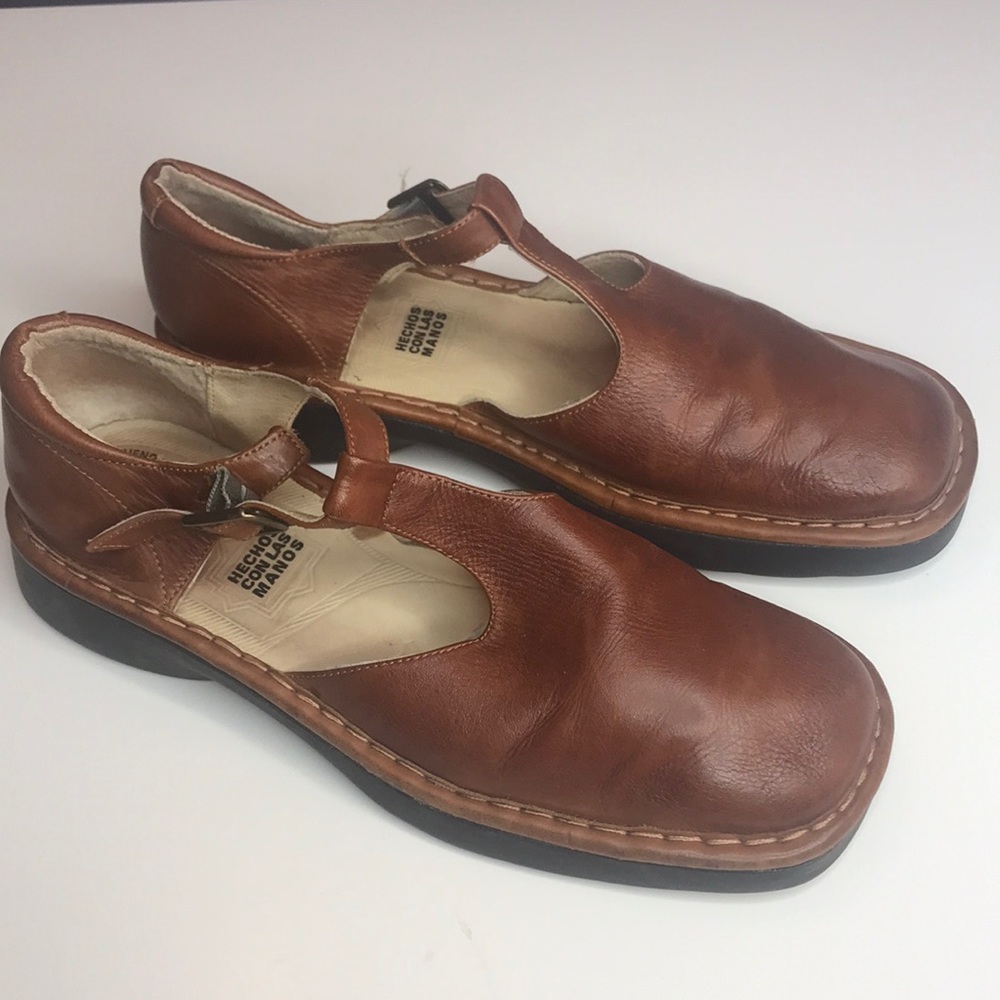 Pikolinos made in Spain shoes sandals close toes